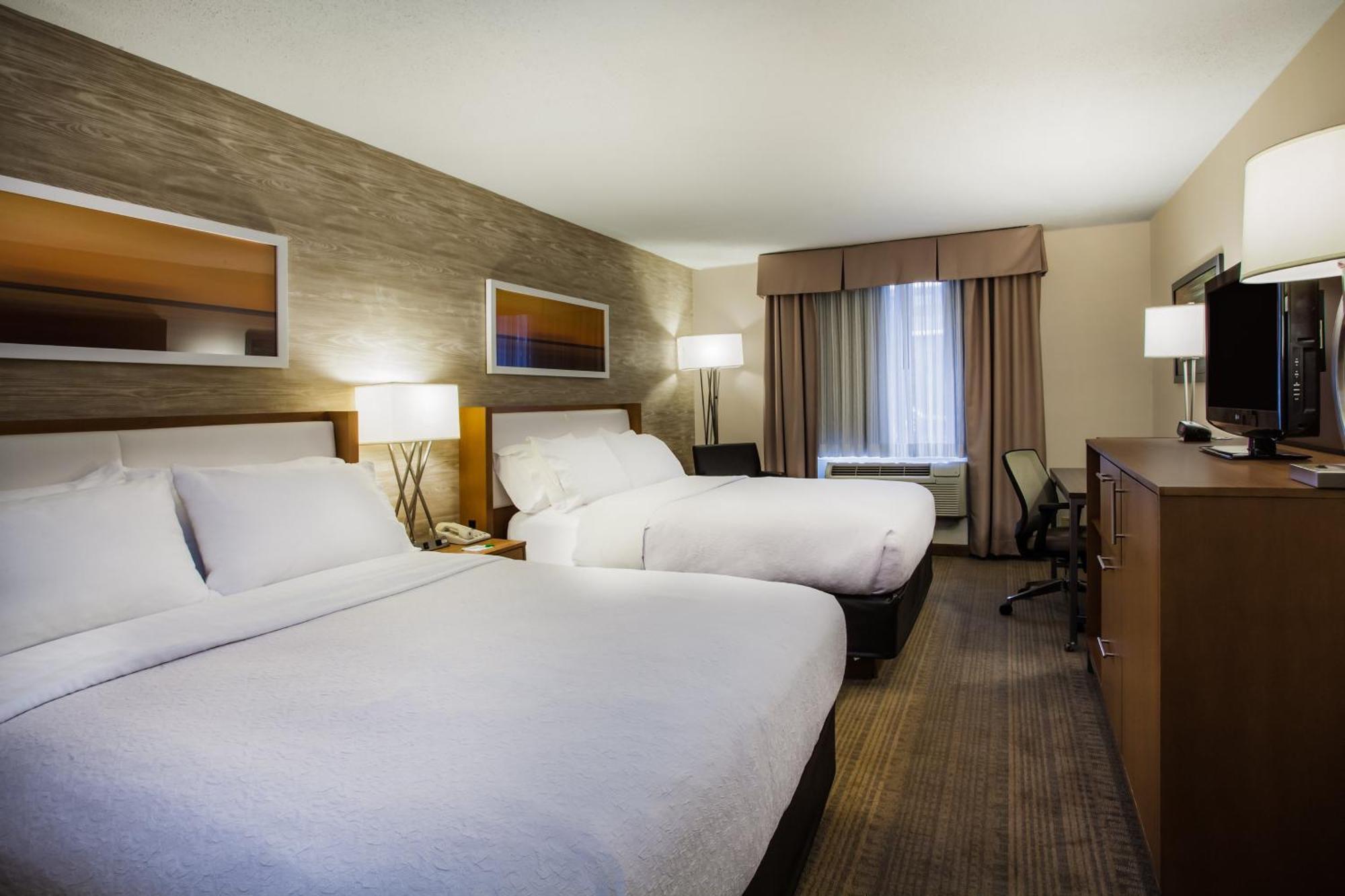 Holiday Inn Saratoga Springs By Ihg Стая снимка
